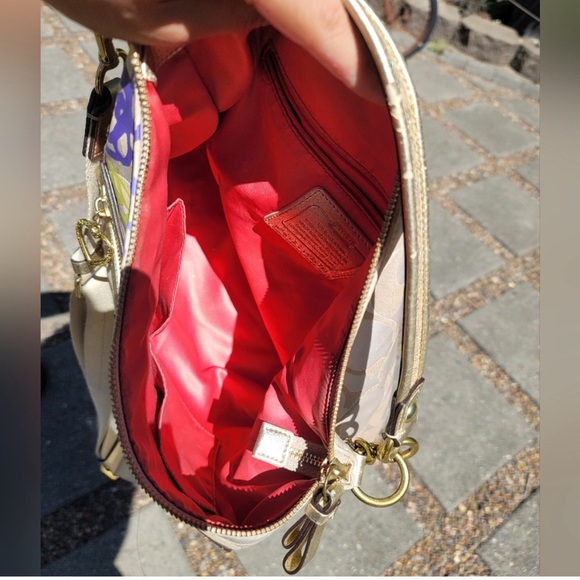 Vintage Coach POPPY Bright Flower Patterns over Beige/Gold Canvas & Leather - Picture 15 of 15